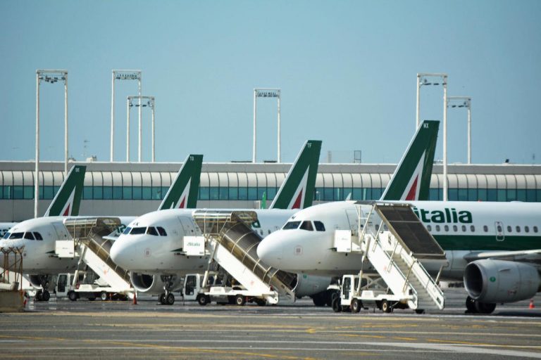 Sciopero nazionale aerei martedì 25 febbraio 2020: Alitalia cancella 350 voli,  orari e fasce garantite – Meteo