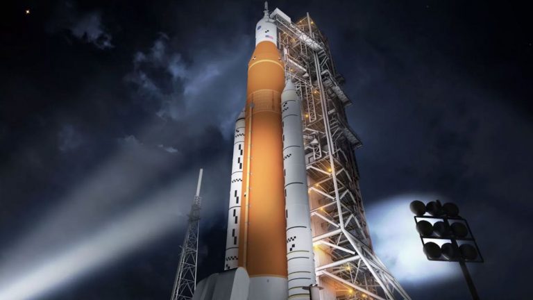 La NASA ha presentato il razzo che porterà l’uomo sulla Luna: tutte le info