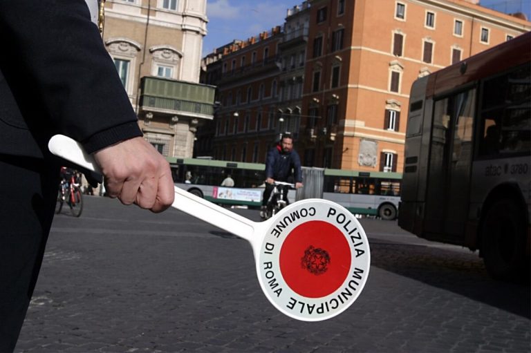 Blocco traffico Roma oggi 20 dicembre 2019: orari e info stop veicoli