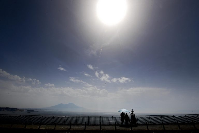 METEO NAPOLI – Prossimi giorni all’insegna del MALTEMPO. Vediamo tutti i dettagli fino al giorno di Natale