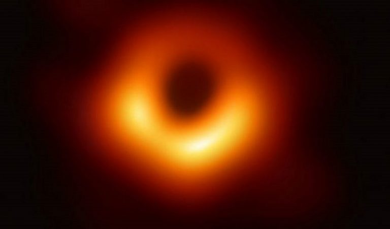 Secondo Science, la foto che immortala un buco nero è l’impresa dell’anno