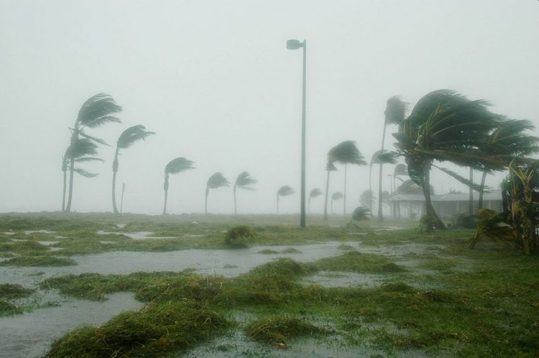 MALTEMPO – Temporali e forti venti di burrasca in Italia, la Protezione Civile emette la nuova ALLERTA METEO, ecco le città interessate