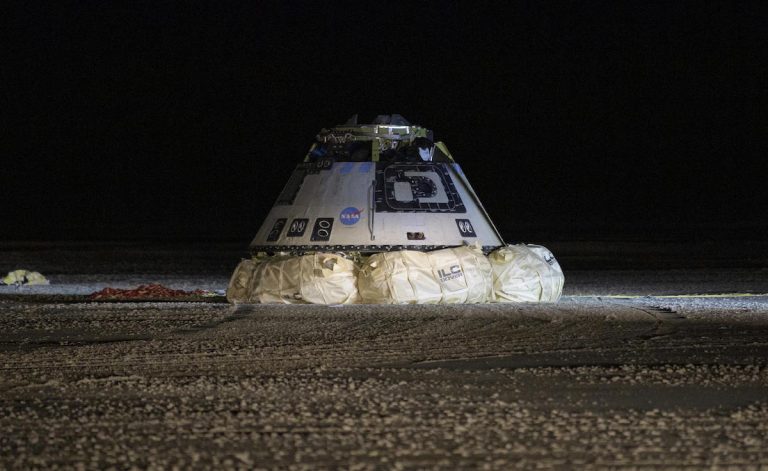 Torna sulla Terra la nave Starliner: ecco dov’era e cosa è successo