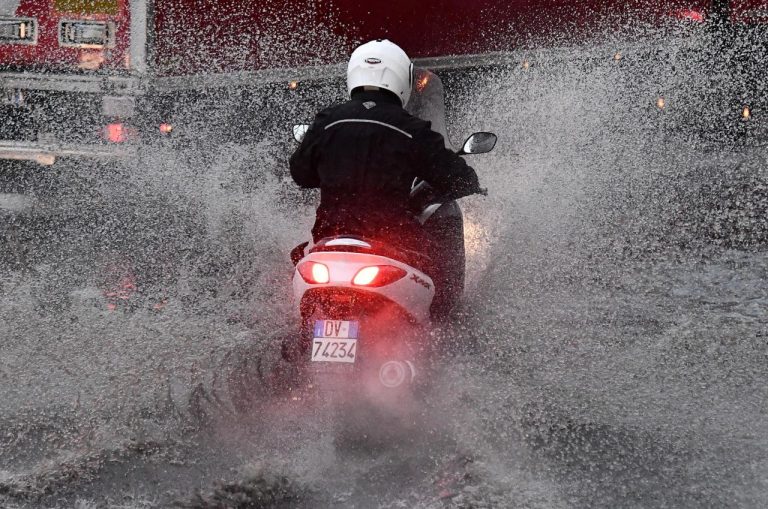 METEO – CAMBIA TUTTO! PERTURBAZIONE in arrivo in ITALIA, torna il MALTEMPO. Tutti i dettagli