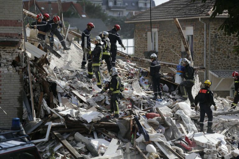 Crolla il tetto di un’abitazione in Pakistan: ci sono 3 morti e 5 feriti