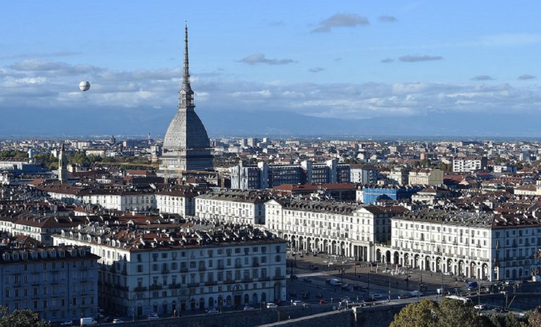 TORINO tra le poche città con clima tipicamente invernale di tutta Italia. Ecco le previsioni METEO per i prossimi giorni