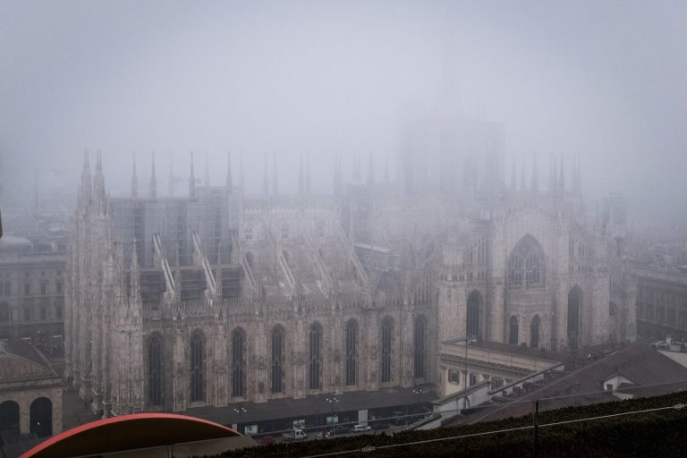 METEO MILANO – Inarrestabile l’ Anticiclone in Italia e con esso nebbie diffuse in pianura Padana, ecco tutti i dettagli