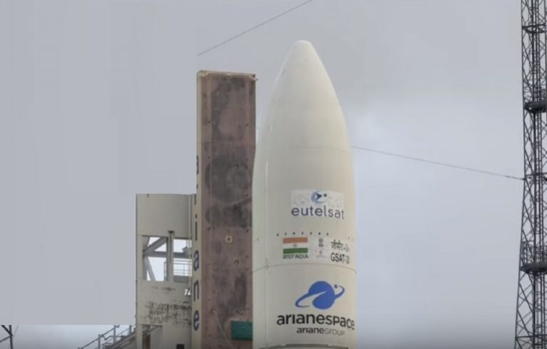 Arianespace spedisce due satelliti in orbita che miglioreranno la connettività di Africa e India