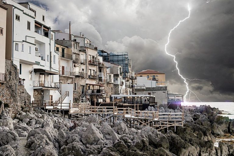 METEO – L’anticiclone cede al MALTEMPO! Ora CAMBIA TUTTO, ecco la LISTA delle regioni colpite