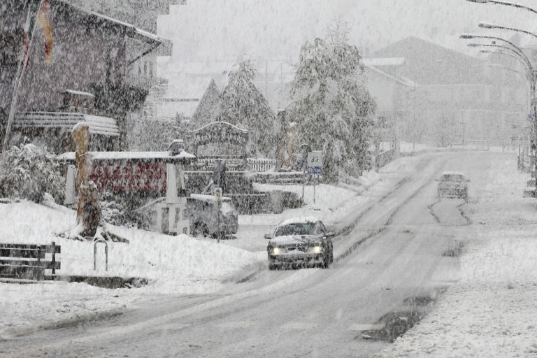 METEO – fronte POLARE verso l’Europa con pioggia e NEVE in arrivo al Centro-Nord, tutti i dettagli