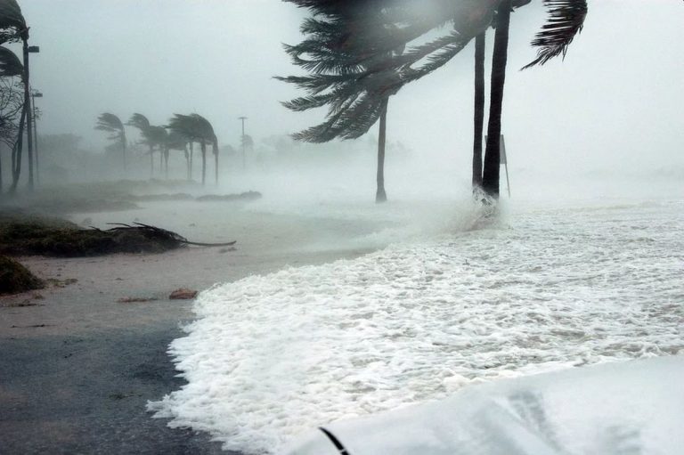 METEO: venti FORTI e NEVE tornano sull’ITALIA, i dettagli