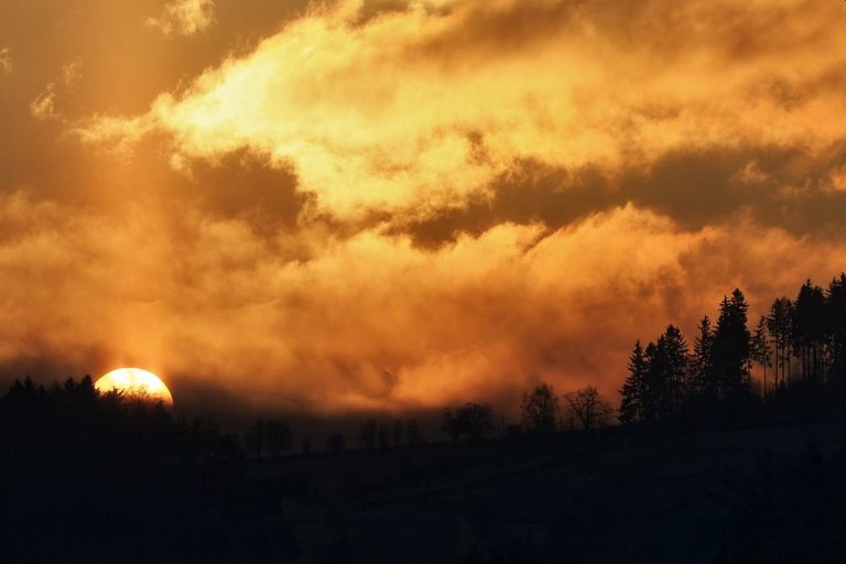 METEO ITALIA: ecco le PREVISIONI, nubi e qualche PIOGGIA poi il CALDO