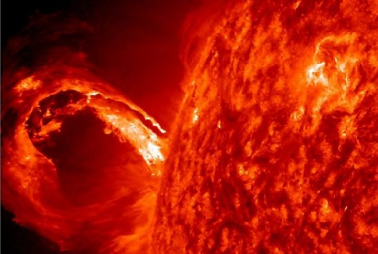La tempesta geomagnetica si è rafforzata in queste ore: ecco i possibili rischi per la Terra La tempesta geomagnetica si è rafforzata in queste ore: ecco i possibili rischi per la Terra