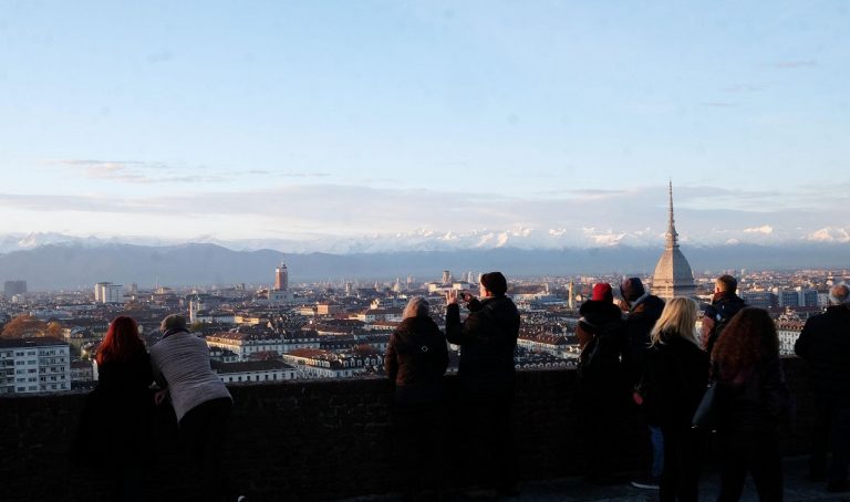 METEO TORINO – Gran sole nelle prossime ore e nei prossimi giorni, freddo e neve relegati al centro-sud, ecco le previsioni