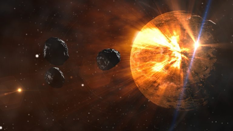 Il Sole, prima di morire, diventerà molto più grande e luminoso, frantumando gli asteroidi in polvere