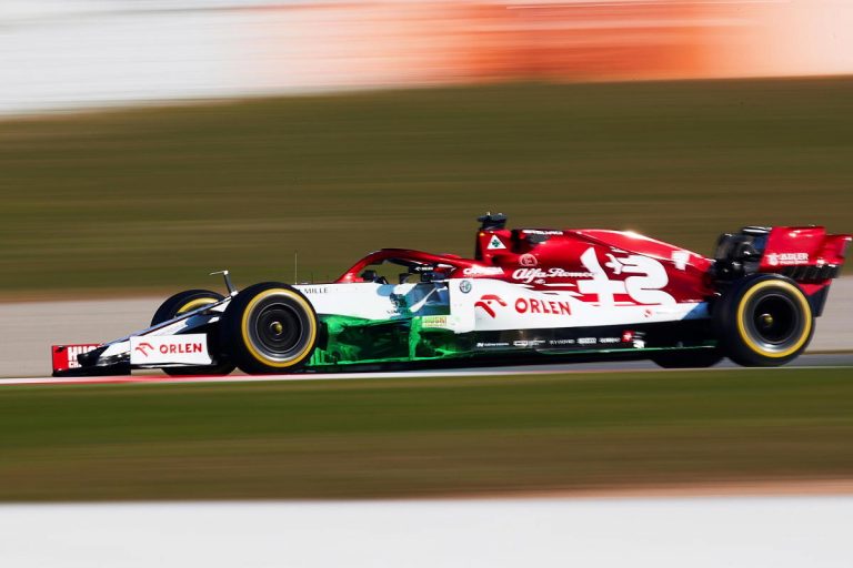 DIRETTA / Formula 1, test Barcellona 2020: 3^ giornata LIVE: bandiera rossa, si ferma Vettel – Risultati, orari tv e meteo DIRETTA / Formula 1, test Barcellona 2020: 3^ giornata LIVE: bandiera rossa, si ferma Vettel – Risultati, orari tv e meteo