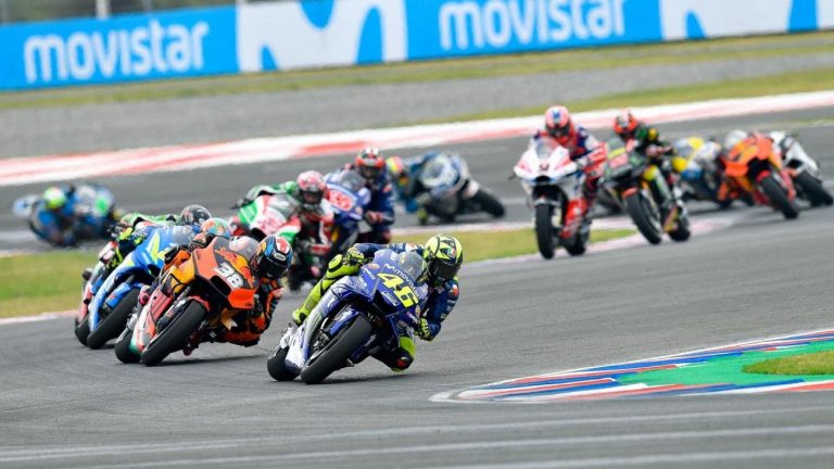 MotoGP 2020 test Qatar, risultati 1^ giornata: doppietta Suzuki, 7° Rossi