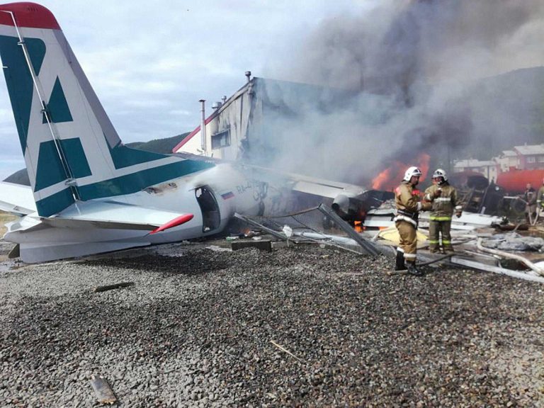 L Aereo Precipita In Siberia Ci Sono Almeno 9 Morti Ecco Cosa E Successo