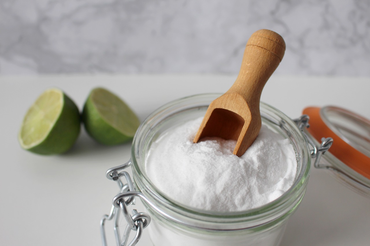 bicarbonato di sodio e limone reazione chimica
