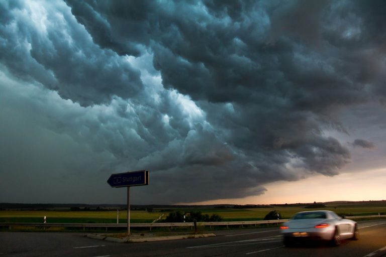 METEO – Vortice CICLONICO in arrivo, MALTEMPO e NEVE incombono sull’Italia. LISTA zone colpite