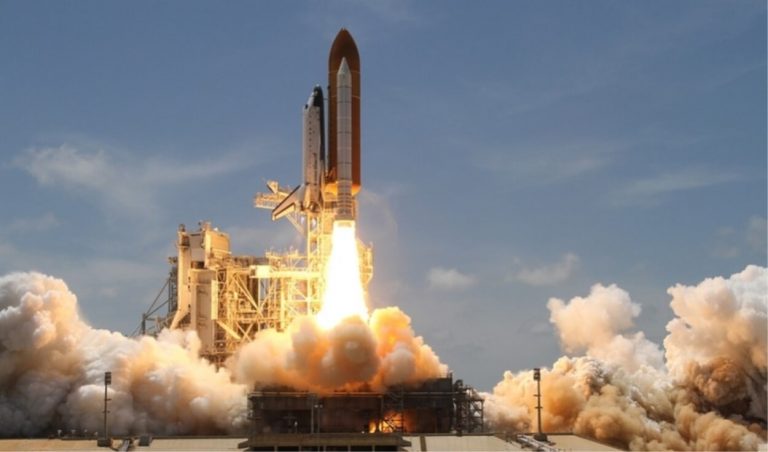 SpaceX lancia la prima missione in orbita polare dalla Florida dopo diversi decenni SpaceX lancia la prima missione in orbita polare dalla Florida dopo diversi decenni
