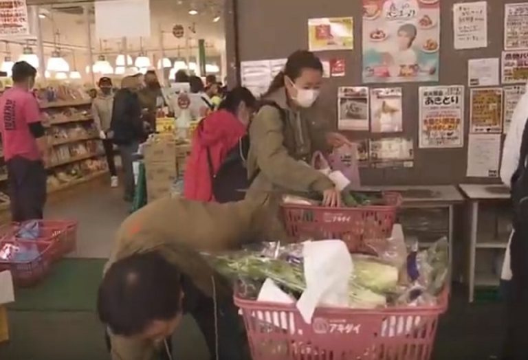 Emergenza Coronavirus nel mondo, scene di panico e negozi saccheggiati: ecco cosa sta accadendo in Giappone