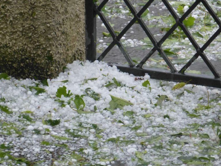 METEO – NUBIFRAGI e forti GRANDINATE in arrivo sull’ITALIA: lista zone colpite METEO – NUBIFRAGI e forti GRANDINATE in arrivo sull’ITALIA: lista zone colpite