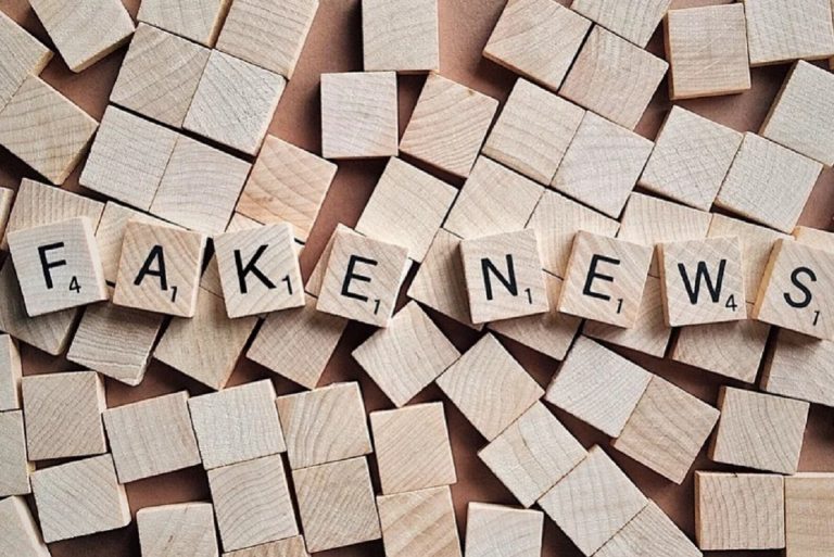 WhatsApp, arriva Facta, il progetto che servirà a bloccare le fake news sul Coronavirus WhatsApp, arriva Facta, il progetto che servirà a bloccare le fake news sul Coronavirus