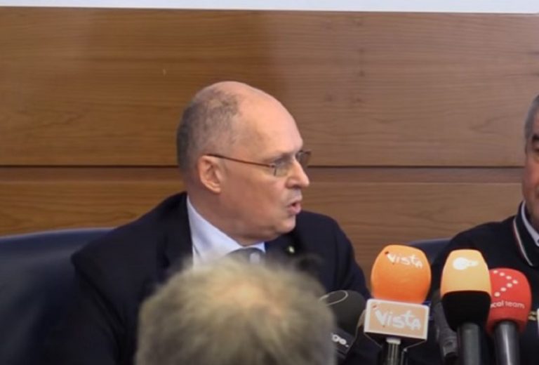 Coronavirus, Dottor Ricciardi: “Difficile che ci sia un lockdown generale in Italia, ma nel Lazio e in Campania si sta perdendo il controllo…” Coronavirus, Dottor Ricciardi: “Difficile che ci sia un lockdown generale in Italia, ma nel Lazio e in Campania si sta perdendo il controllo…”