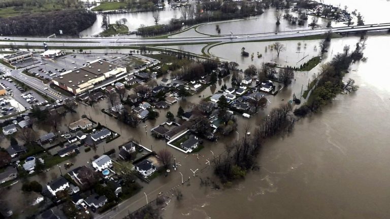 Meteo – Piogge record ed inondazioni in Nuova Zelanda, ci sono anche 3 vittime; il video