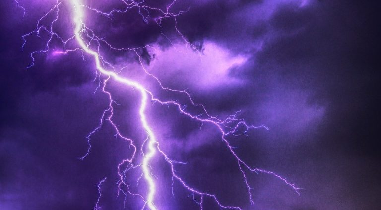 METEO – Violentissima GRANDINATA provoca paura e danni in Costiera Amalfitana, frane invadono alcune strade. VIDEO METEO – Violentissima GRANDINATA provoca paura e danni in Costiera Amalfitana, frane invadono alcune strade. VIDEO