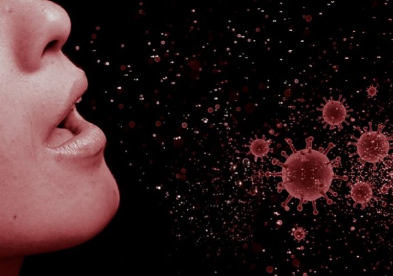 Starnuto, perchè chiudiamo gli occhi e perchè ne facciamo spesso più di uno? Ecco la ragione Starnuto, perchè chiudiamo gli occhi e perchè ne facciamo spesso più di uno? Ecco la ragione