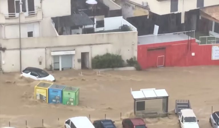 METEO – Violenti NUBIFRAGI colpiscono Ajaccio: la furia dell’acqua trascina via tutto, 200 persone messe in sicurezza, VIDEO METEO – Violenti NUBIFRAGI colpiscono Ajaccio: la furia dell’acqua trascina via tutto, 200 persone messe in sicurezza, VIDEO