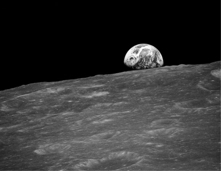 Missione sulla Luna, la Nasa cerca soluzioni energetiche alternative all’energia solare Missione sulla Luna, la Nasa cerca soluzioni energetiche alternative all’energia solare