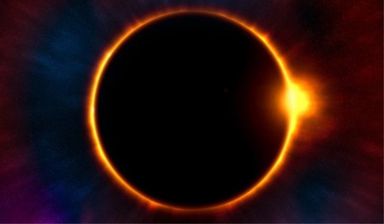 Eclissi di sole 2020, arriva l’anello di fuoco in cielo: orari osservazione in Italia 