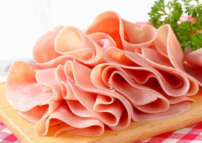 Il prosciutto cotto è cancerogeno? La classificazione dell’IARC
