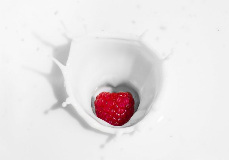 Il consumo regolare di yogurt a colazione può ridurre il rischio di tumore al colon: i risultati dello studio Il consumo regolare di yogurt a colazione può ridurre il rischio di tumore al colon: i risultati dello studio