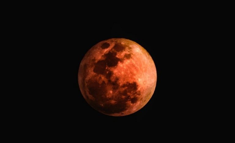 Eclissi lunari del 2020, ecco quando potremo vedere una Blood Moon