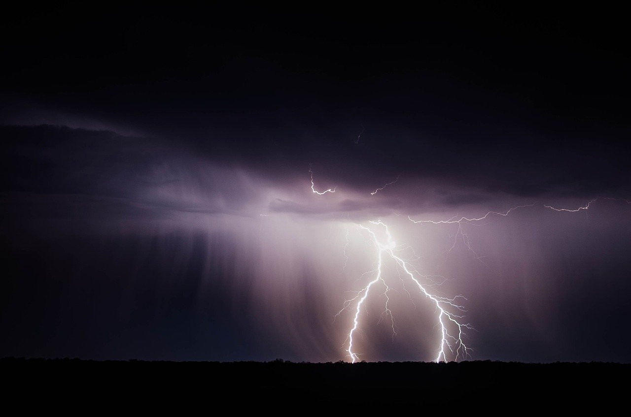 METEO ITALIA - Ancora PIOGGE e TEMPORALI su alcune REGIONI, ecco le zone colpite nelle prossime ore
