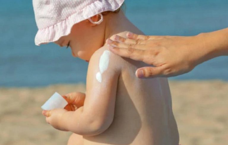 Ecco quali sono le creme solari che garantiscono una abbronzatura sicura e protetta