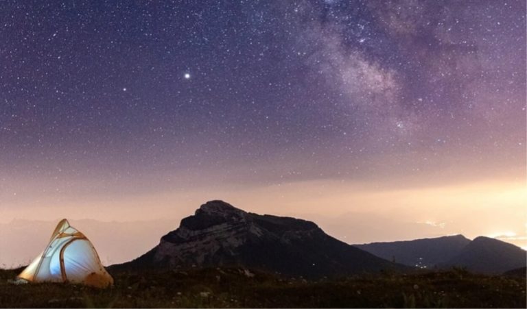 Gli scienziati trovano il posto migliore sulla Terra per vedere il cielo notturno, ma c’è un problema: di cosa si tratta?