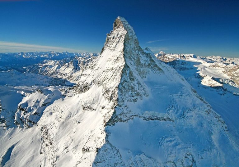 METEO – EVACUAZIONI in corso nel Monte Bianco, ALLERTA CROLLO per un GHIACCIAIO in scioglimento, tutti i dettagli METEO – EVACUAZIONI in corso nel Monte Bianco, ALLERTA CROLLO per un GHIACCIAIO in scioglimento, tutti i dettagli