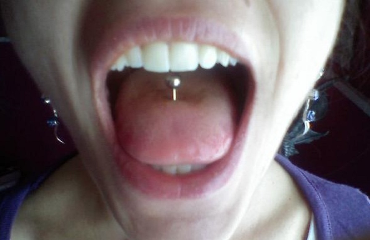 Piercing Alla Lingua Pro E Contro
