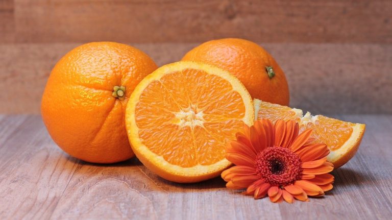 Vitamina C, questi sintomi indicano che ne sei carente Vitamina C, questi sintomi indicano che ne sei carente