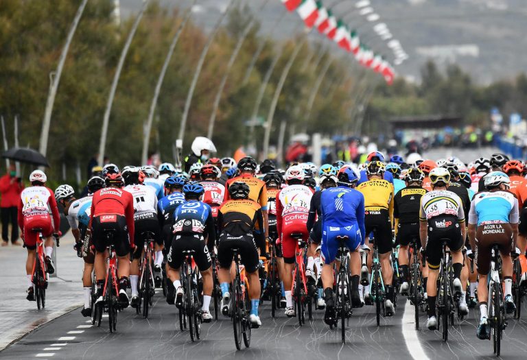 Giro d’Italia 2020, 10^ tappa Lanciano-Tortoreto, vince Sagan: risultati e classifica generale. Meteo 13 ottobre