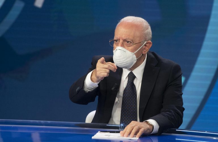 Coronavirus, il Presidente della Campania De Luca tuona: “Serve lockdown come in Germania” Coronavirus, il Presidente della Campania De Luca tuona: “Serve lockdown come in Germania”
