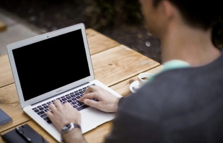 Bonus Pc e Internet, da novembre al via le domande: come funziona e come richiederlo Bonus Pc e Internet, da novembre al via le domande: come funziona e come richiederlo