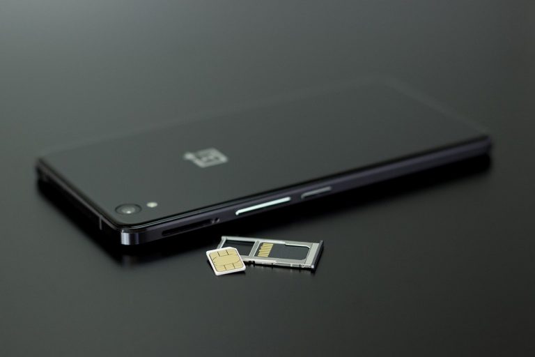 OnePlus Nord N10 5G e N100, gli smartphone low cost della società cinese: caratteristiche e prezzo OnePlus Nord N10 5G e N100, gli smartphone low cost della società cinese: caratteristiche e prezzo