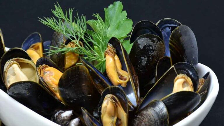 Allerta alimentare, partita di cozze era invasa da batteri e tossine: ritirata dai mercati