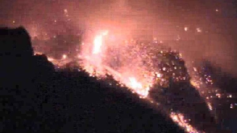 Esplosione dal vulcano Stromboli, piovono “bombe di lava”: ecco cosa è successo (FOTO) Esplosione dal vulcano Stromboli, piovono “bombe di lava”: ecco cosa è successo (FOTO)